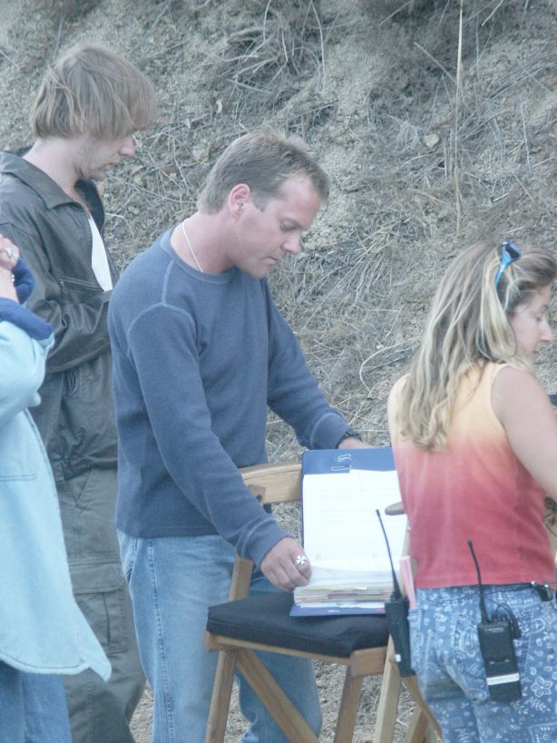 kiefer sutherland on set of 24