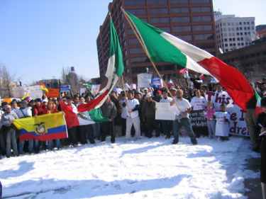 mexican-flag-independence-mall.jpg